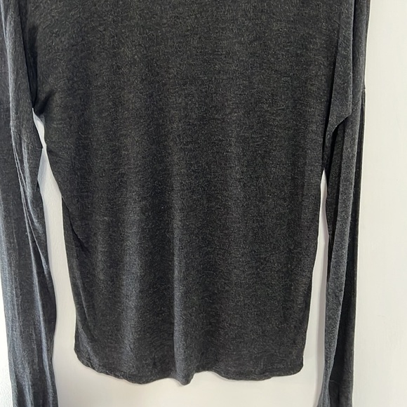VINCE Dark Grey Long Sleeve V Neck Top Size XS - Picture 5 of 7